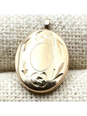 Vintage 10k Yellow Gold Oval Picture Locket Pendant for Necklace 1.89 Grams